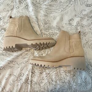 Dolce Vita Cream Ankle Boots -NWOT